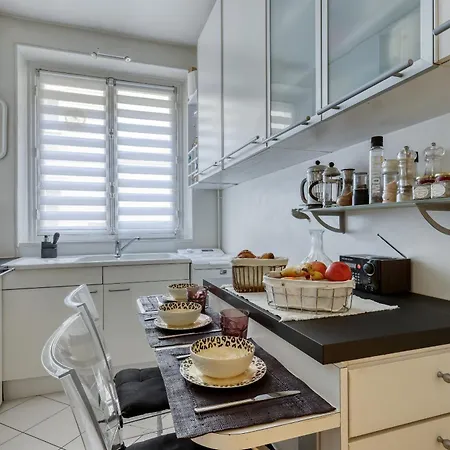 Appartement Elegant, Warm & Chic - 2 Brds Flat - 08